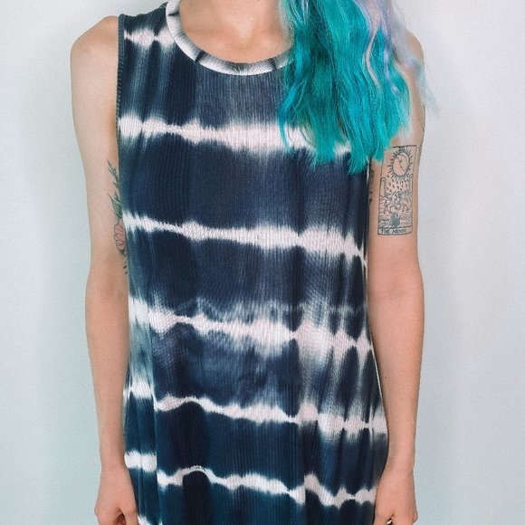 Crescent Blue and White TyeDye Dress - Picture 5 of 5